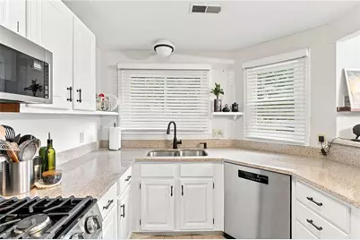 38 Stone Trail #B, North Providence, RI 02904 - Photo 12