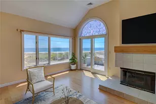 204 Bellevue Ct, Narragansett, RI 02882 - Photo 4