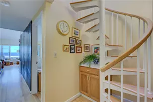 204 Bellevue Ct, Narragansett, RI 02882 - Photo 24