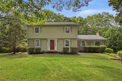 32 Bishop Drive, Cumberland, RI 02864 - Photo 2