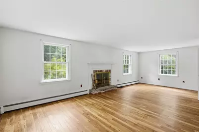 32 Bishop Drive, Cumberland, RI 02864 - Photo 8