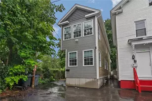 11 Baldwin Ct, Providence, RI 02907 - Photo 22