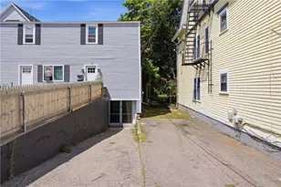 41 Grove St, Woonsocket, RI 02895 - Photo 18