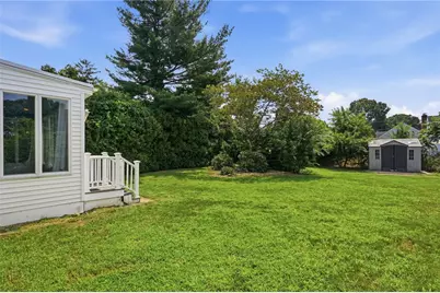 54 Winthrop Street, East Providence, RI 02915 - Photo 40