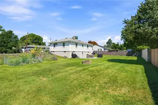 25 S Brookside Ave, North Providence, RI 02911 - Photo 30