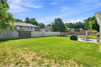 25 South Brookside Avenue, North Providence, RI 02911 - Photo 30