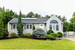 9 Mallory Ct, Cranston, RI 02910 - Photo 1