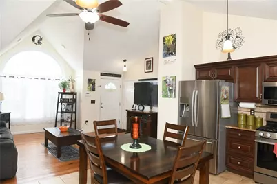 9 Mallory Court, Cranston, RI 02910 - Photo 8