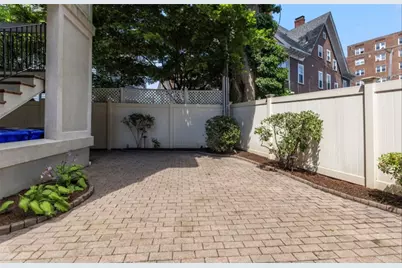 30 South Angell Street #2, Providence, RI 02906 - Photo 34