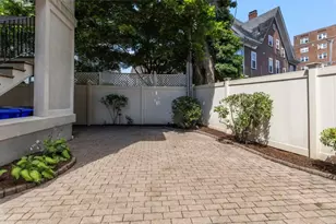 30 S Angell St, Providence, RI 02906 - Photo 34
