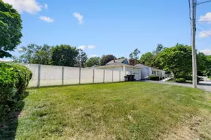 11 Hemlock Dr, Johnston, RI 02919 - Photo 4