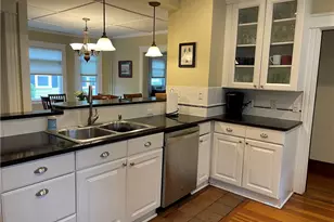 35 Annandale Rd, Newport, RI 02840 - Photo 2