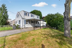 28 Hazard St, Pawtucket, RI 02860 - Photo 2