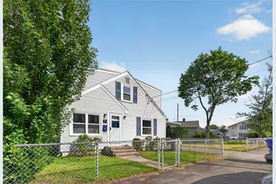 28 Hazard Street, Pawtucket, RI 02860 - Photo 4