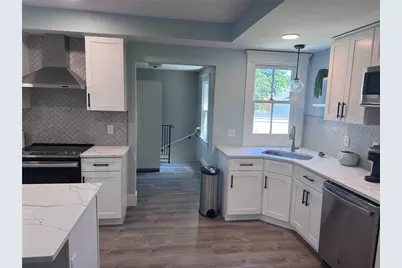 35 Elm Street #B, Newport, RI 02840 - Photo 2