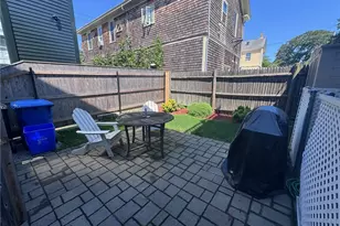 35 Elm St, Newport, RI 02840 - Photo 26