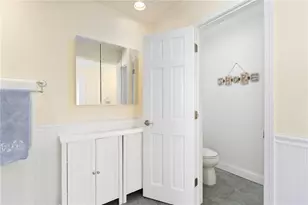 27 Oceanview Dr, Middletown, RI 02842 - Photo 32