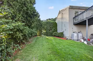 21 Milano St, Providence, RI 02904 - Photo 40