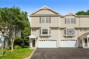 50 Fountain Dr, Westerly, RI 02891 - Photo 2