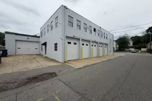 667 Douglas Ave, Providence, RI 02908 - Photo 1