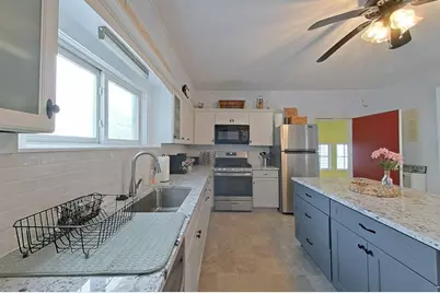 36 Dixon Street, Newport, RI 02840 - Photo 6