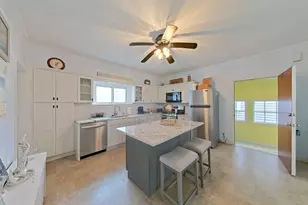 36 Dixon St, Newport, RI 02840 - Photo 4