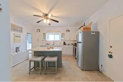 36 Dixon Street, Newport, RI 02840 - Photo 8