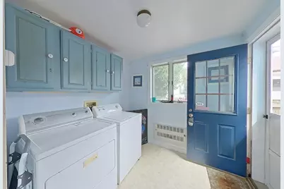 36 Dixon Street, Newport, RI 02840 - Photo 20