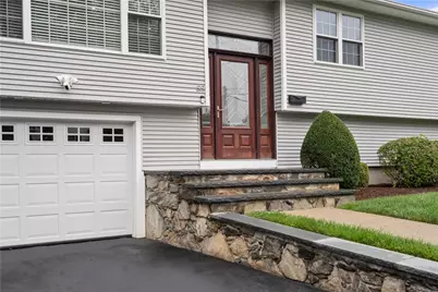 88 Locust Avenue, North Providence, RI 02911 - Photo 4