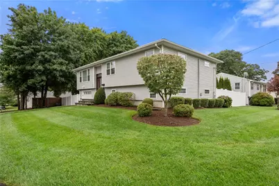 88 Locust Avenue, North Providence, RI 02911 - Photo 2