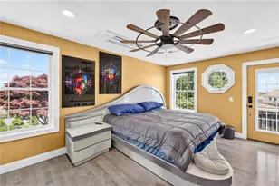 318 Farmington Ave, Cranston, RI 02920 - Photo 16