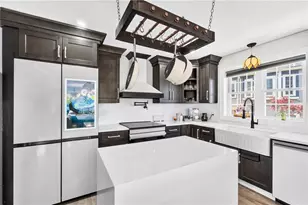 318 Farmington Ave, Cranston, RI 02920 - Photo 6