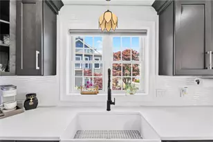 318 Farmington Ave, Cranston, RI 02920 - Photo 8