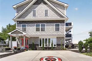 318 Farmington Ave, Cranston, RI 02920 - Photo 2