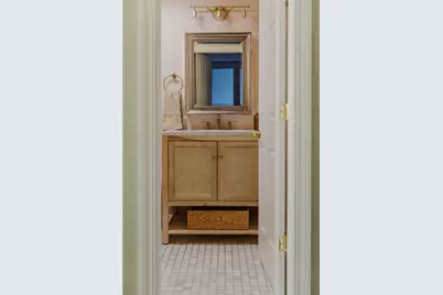 114 Girard Avenue #6, Newport, RI 02840 - Photo 6