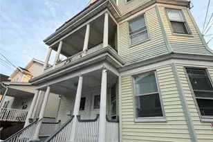 32 Reynolds Ave, Providence, RI 02905 - Photo 2