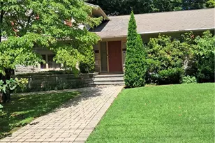 105 Summit Dr, Cranston, RI 02920 - Photo 1