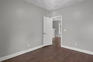 8 Humes St, Pawtucket, RI 02860 - Photo 16