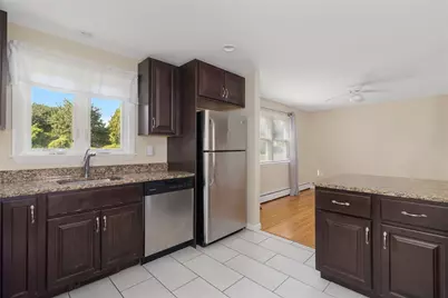 9 Chestnut Hill Road #B, Middletown, RI 02842 - Photo 8