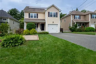 41 Hickory Rd, Cumberland, RI 02864 - Photo 1