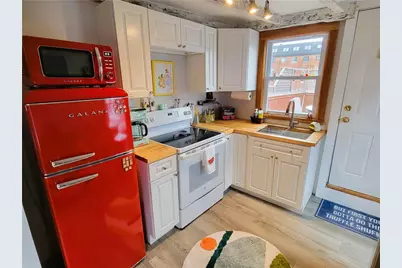 10 Collins Street #2, Newport, RI 02840 - Photo 6