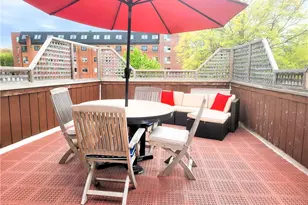 10 Collins St, Newport, RI 02840 - Photo 8