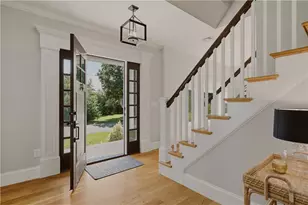 7 Blount Cir, Barrington, RI 02806 - Photo 10
