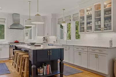 7 Blount Circle, Barrington, RI 02806 - Photo 4