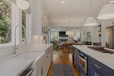 7 Blount Circle, Barrington, RI 02806 - Photo 8
