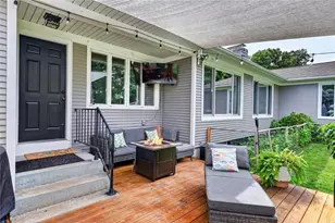 81 Iroquois Dr, Warwick, RI 02888 - Photo 18