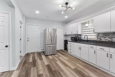 179 Woodward Avenue, East Providence, RI 02914 - Photo 8