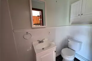 15 Royal Ave, Cranston, RI 02920 - Photo 10