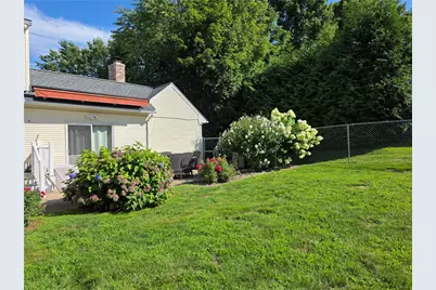 15 Royal Avenue #1st Fl Left, Cranston, RI 02920 - Photo 10