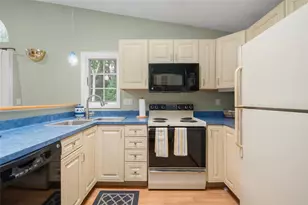 24 White Birch Ct, North Kingstown, RI 02852 - Photo 12